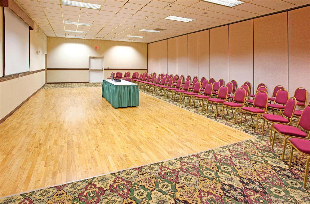 Country Inn & Suites By Radisson, Sidney, Ne Kültér fotó